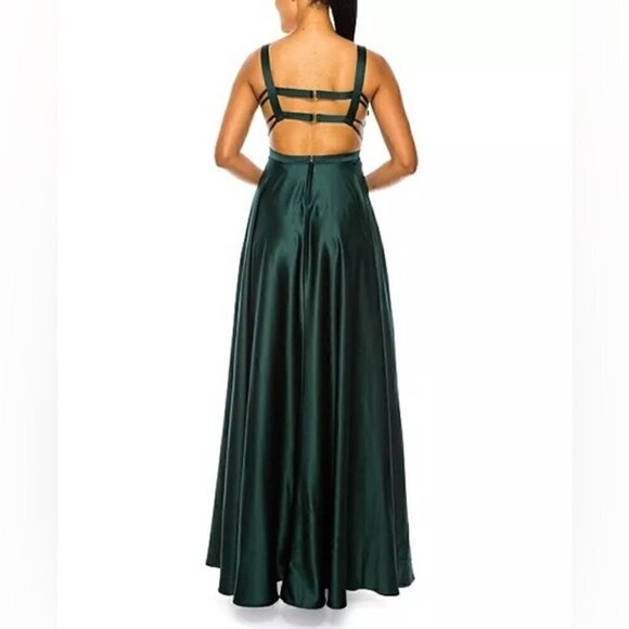 B DARLIN Juniors' Open-Back Gown, evening dress hunter size 3/4 - Picture 4 of 10